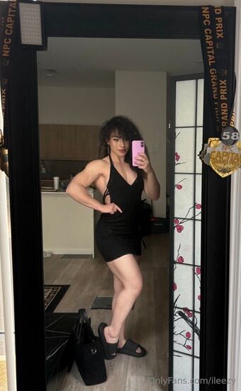 ileezy Alastonkuvavuotoja OnlyFansista 18