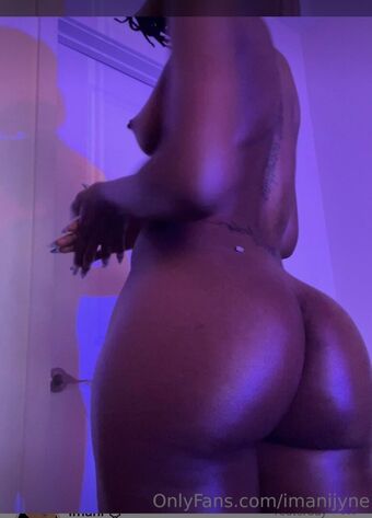 Imani Alastonkuvavuotoja OnlyFansista 15