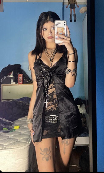 Irisblazed Alastonkuvavuotoja OnlyFansista 59