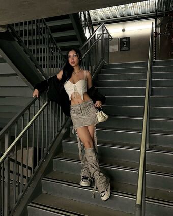 itshellovee Alastonkuvavuotoja OnlyFansista 33