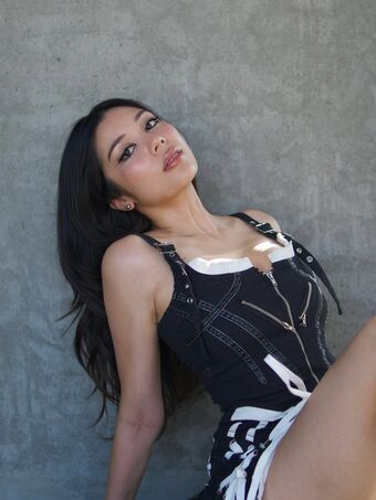 itshellovee Alastonkuvavuotoja OnlyFansista 37