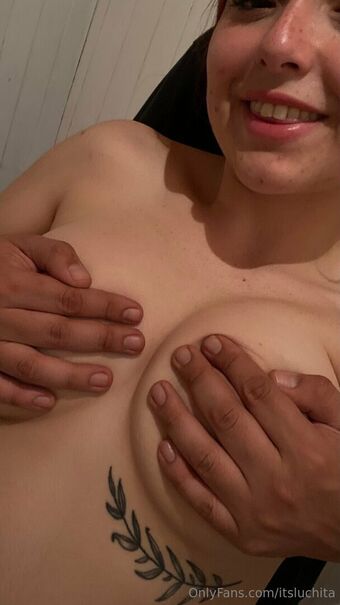 Itsluchita Alastonkuvavuotoja OnlyFansista 16