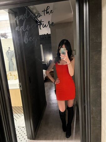 Izzy Ace Alastonkuvavuotoja OnlyFansista 25