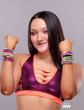 Izzy Moreno / ItsIzzyMania