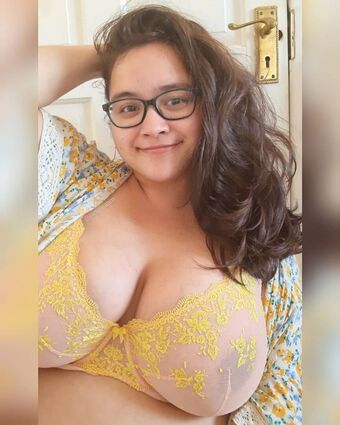 Janineaam Alastonkuvavuotoja OnlyFansista 11