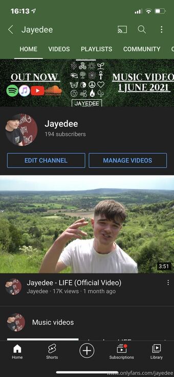 jayedeeofficial Alastonkuvavuotoja OnlyFansista 18