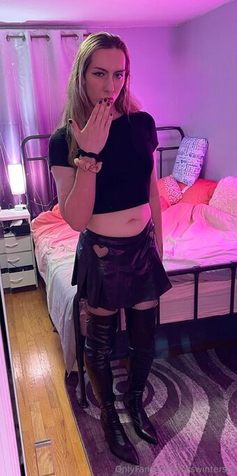 jesswintersof Alastonkuvavuotoja OnlyFansista 15