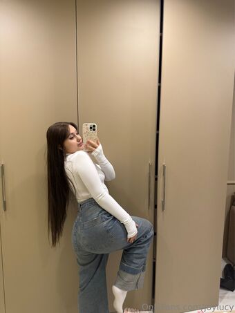 joylucy Alastonkuvavuotoja OnlyFansista 29