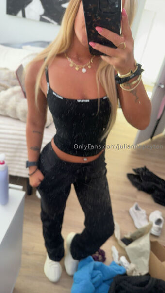 juliannapeyton