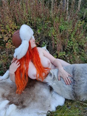 karvalakkinainen Alastonkuvavuotoja OnlyFansista 5