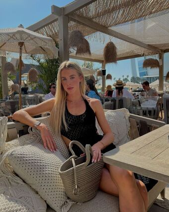 Keely Hodginkinson Alastonkuvavuotoja OnlyFansista 3