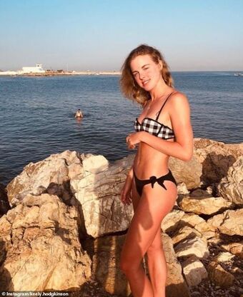 Keely Hodginkinson Alastonkuvavuotoja OnlyFansista 7