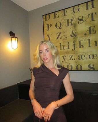 Keely Hodginkinson Alastonkuvavuotoja OnlyFansista 14