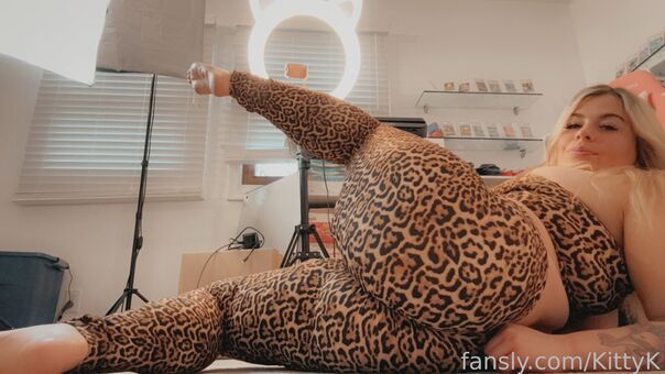 KittyK Alastonkuvavuotoja OnlyFansista 9