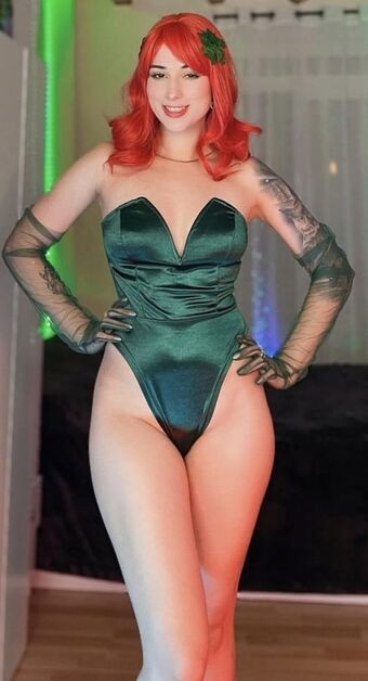 Ksenia Noche Alastonkuvavuotoja OnlyFansista 1