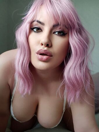 laramoon Alastonkuvavuotoja OnlyFansista 12