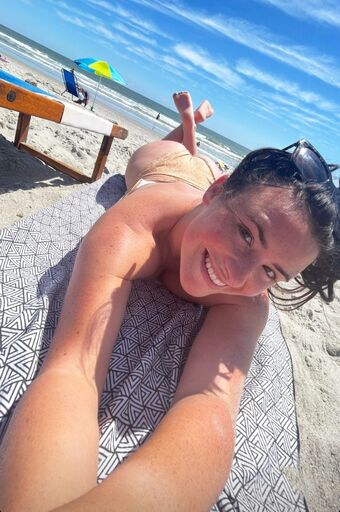 Laurel Wright Alastonkuvavuotoja OnlyFansista 10