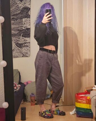 Lavender Alastonkuvavuotoja OnlyFansista 46
