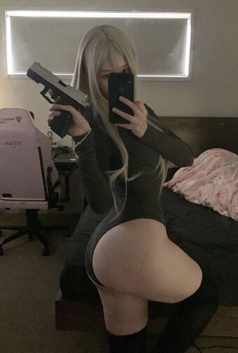 lavenderelfz Alastonkuvavuotoja OnlyFansista 11