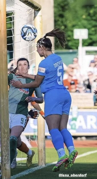 Lena Oberdorf Alastonkuvavuotoja OnlyFansista 35