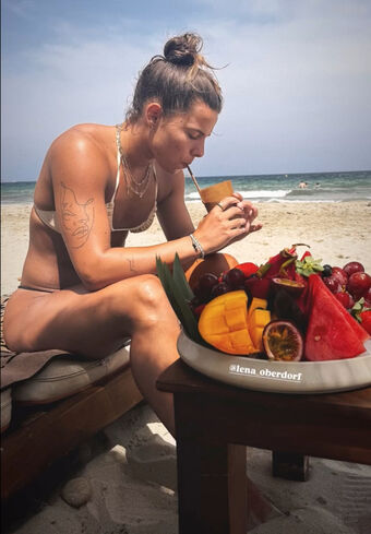 Lena Oberdorf Alastonkuvavuotoja OnlyFansista 44