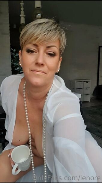 Lenore Alastonkuvavuotoja OnlyFansista 2