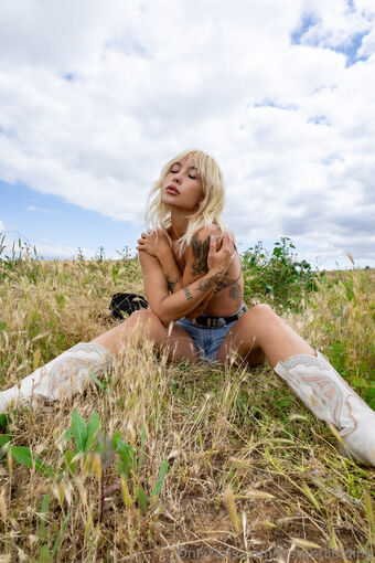 Libidine Alastonkuvavuotoja OnlyFansista 36