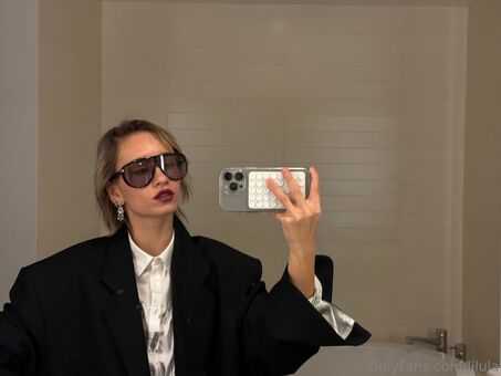 lilula Alastonkuvavuotoja OnlyFansista 10