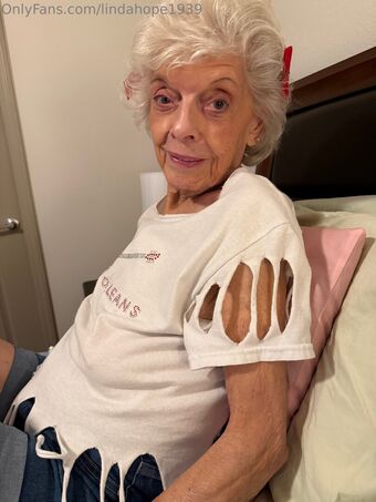 lindahope1939 Alastonkuvavuotoja OnlyFansista 78