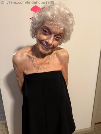 lindahope1939 Alastonkuvavuotoja OnlyFansista 83