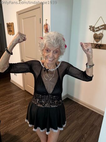 lindahope1939 Alastonkuvavuotoja OnlyFansista 84