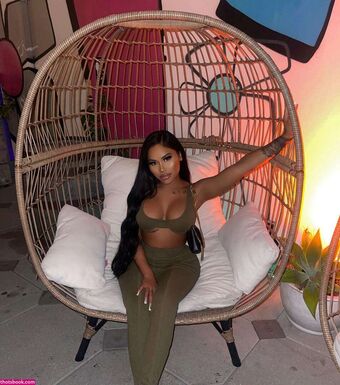 lissythedoll Alastonkuvavuotoja OnlyFansista 23