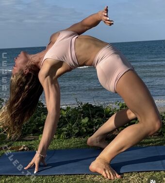 Lola Weippert Alastonkuvavuotoja OnlyFansista 441