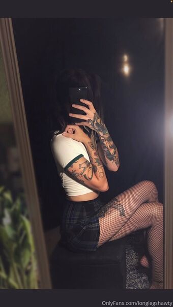 longlegshawty Alastonkuvavuotoja OnlyFansista 19