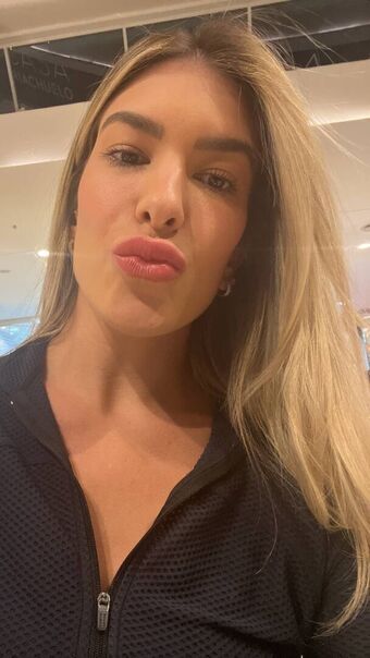 Lorena Improta Alastonkuvavuotoja OnlyFansista 4