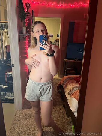 lucyaura Alastonkuvavuotoja OnlyFansista 30