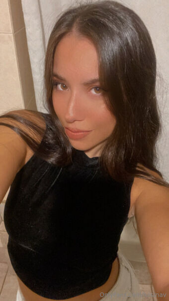 luisinav Alastonkuvavuotoja OnlyFansista 23