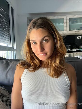 Maayan Oz