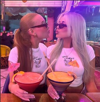 Mackenzie Carson Alastonkuvavuotoja OnlyFansista 25