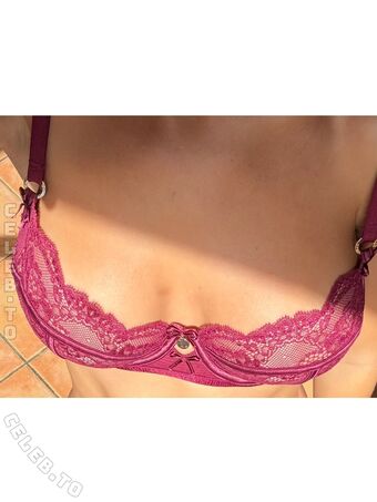 Marci Alastonkuvavuotoja OnlyFansista 57