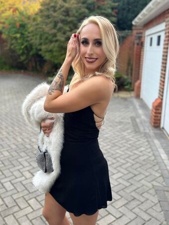 Marisa Rodriguez Singer Alastonkuvavuotoja OnlyFansista 20