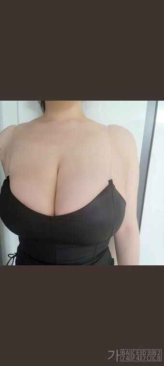 maskkim Alastonkuvavuotoja OnlyFansista 34