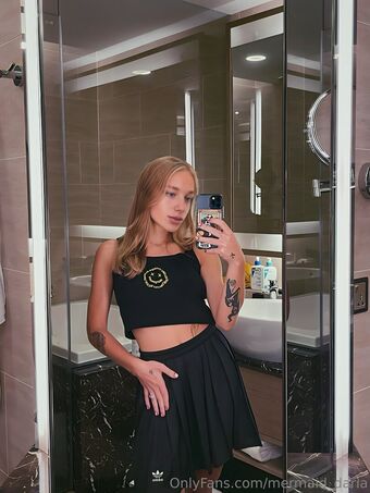 mermaid_daria Alastonkuvavuotoja OnlyFansista 2