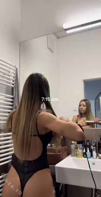 Merve Özkan Alastonkuvavuotoja OnlyFansista 126