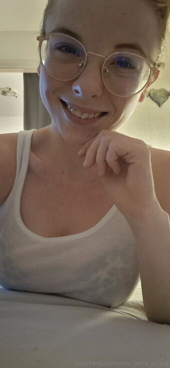 mia_ganz_privat Alastonkuvavuotoja OnlyFansista 21