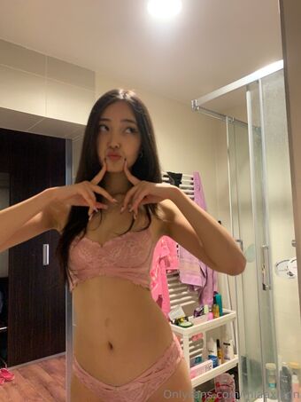 miaaxlynn Alastonkuvavuotoja OnlyFansista 15