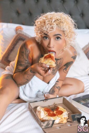 miachava Alastonkuvavuotoja OnlyFansista 72
