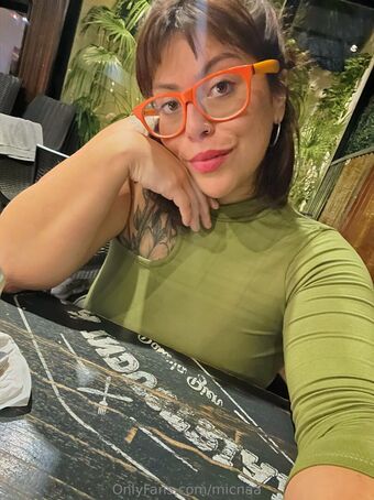 micnaa Alastonkuvavuotoja OnlyFansista 11