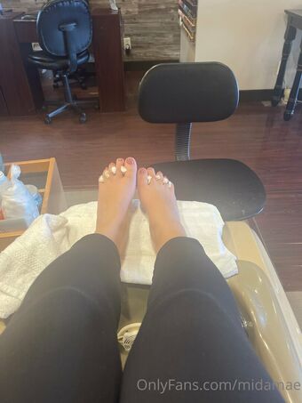 midamae Alastonkuvavuotoja OnlyFansista 4