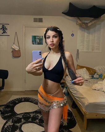 Middle Eastern Queen Alastonkuvavuotoja OnlyFansista 7